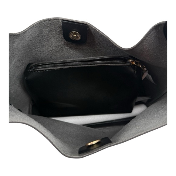 Colton Bucket Bag with Pouch in Black X Revolver 8 OTHER REASONS NEW
